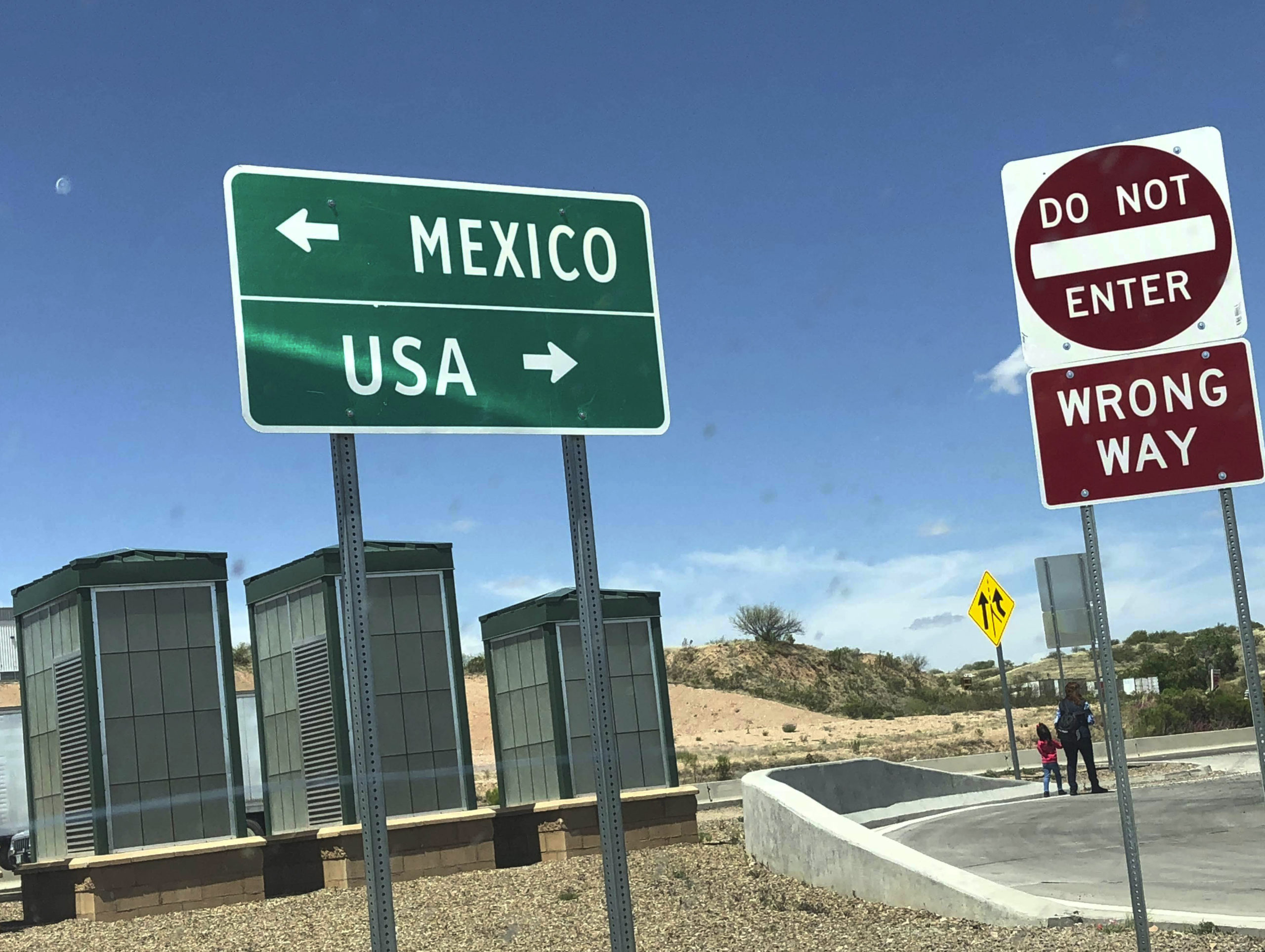 Desperate Asylum Seekers Running Through Traffic at Border ...