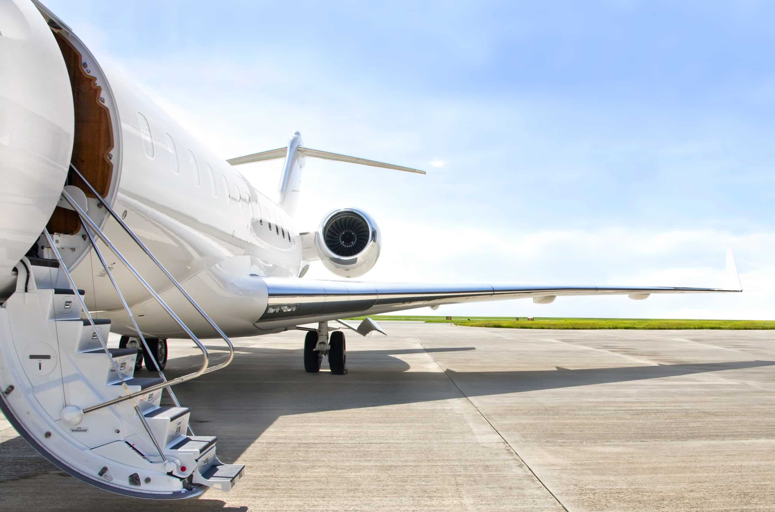 Lawmakers Press to Eliminate Private Jet Travel Subsidies