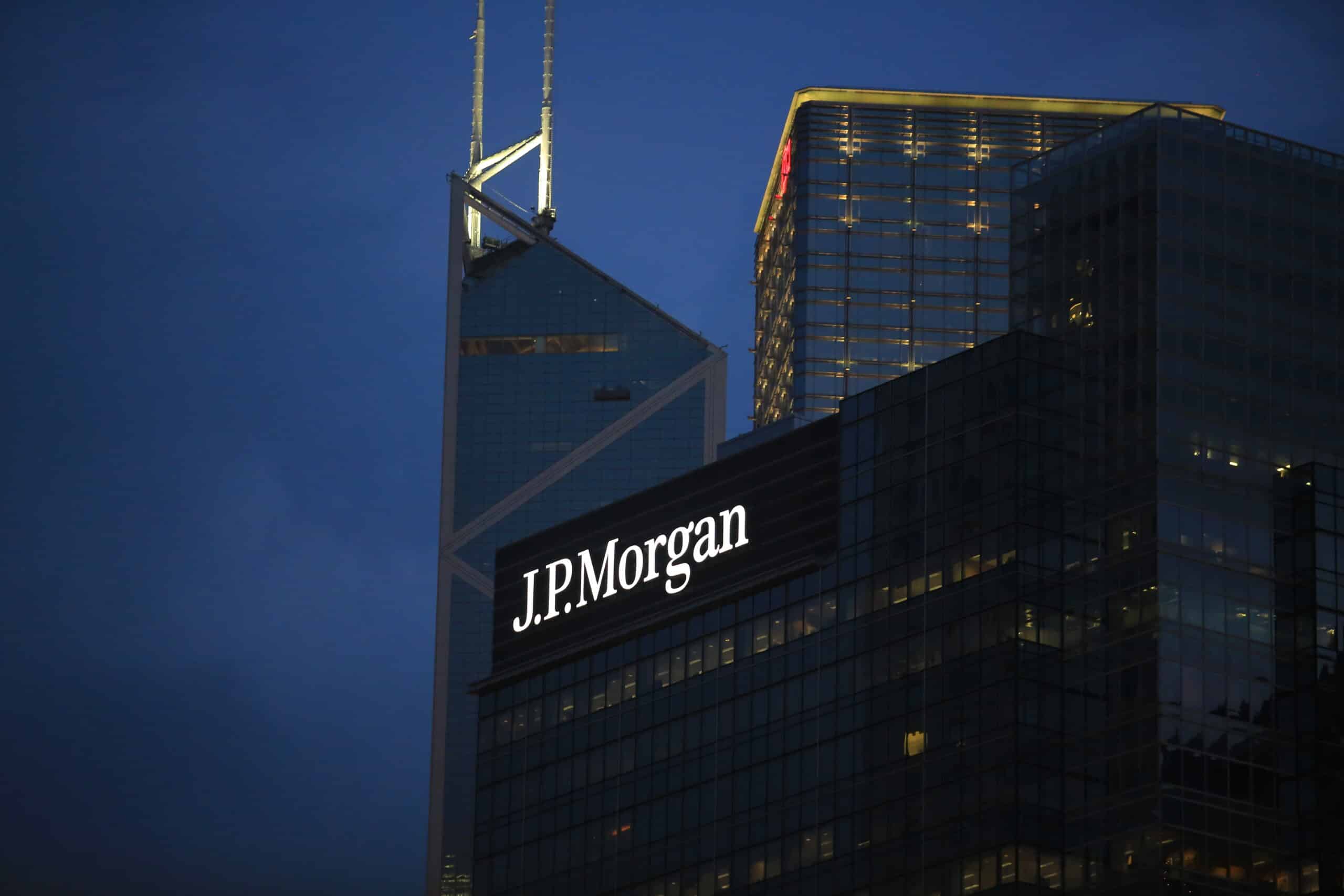 Fossil Fuel Financing Surges as Big Banks Retreat From Climate Pledges - Truthdig